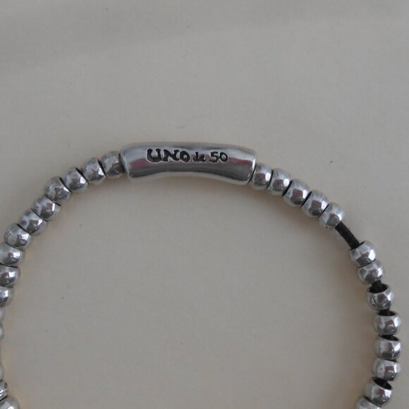 Uno de 50 stretch bracelet with charms 7" - Picture 3 of 4